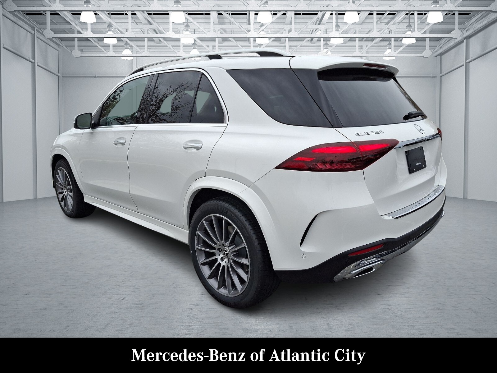 2025 Mercedes Benz GLE 350 4MATIC photo 2