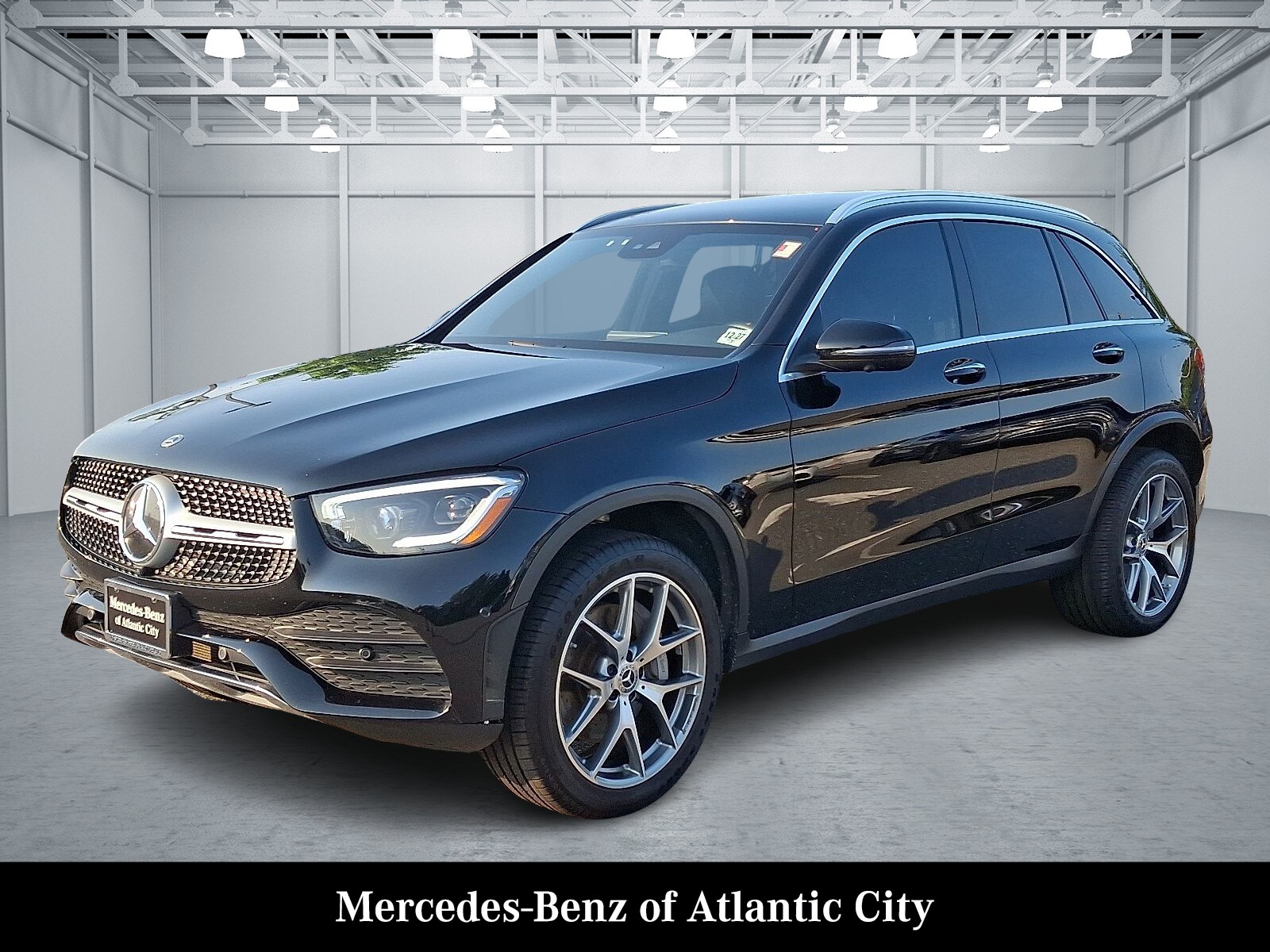 2022 Mercedes Benz GLC 300 4MATIC photo 3