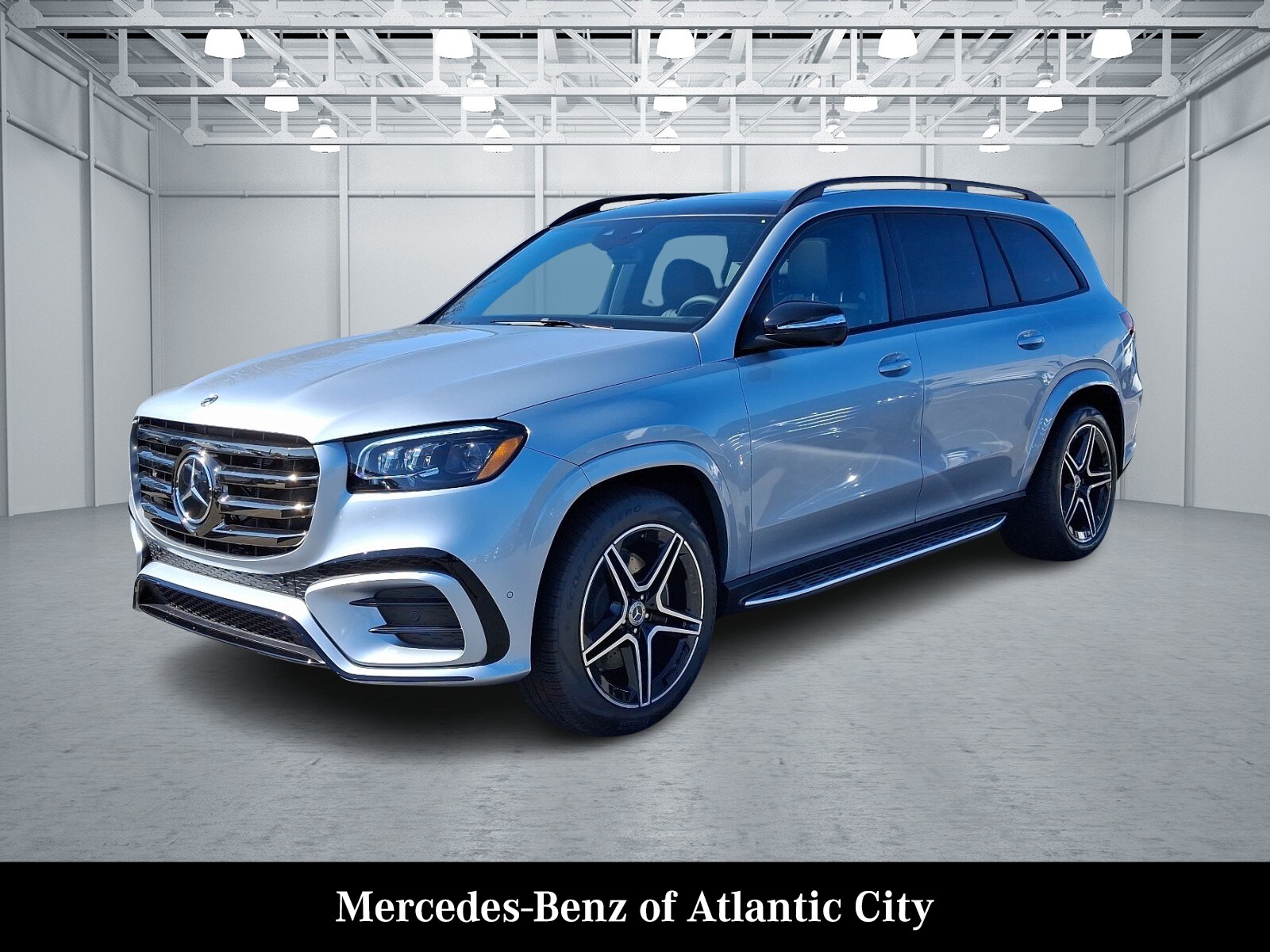 2025 Mercedes Benz GLS 450 4MATIC photo 2