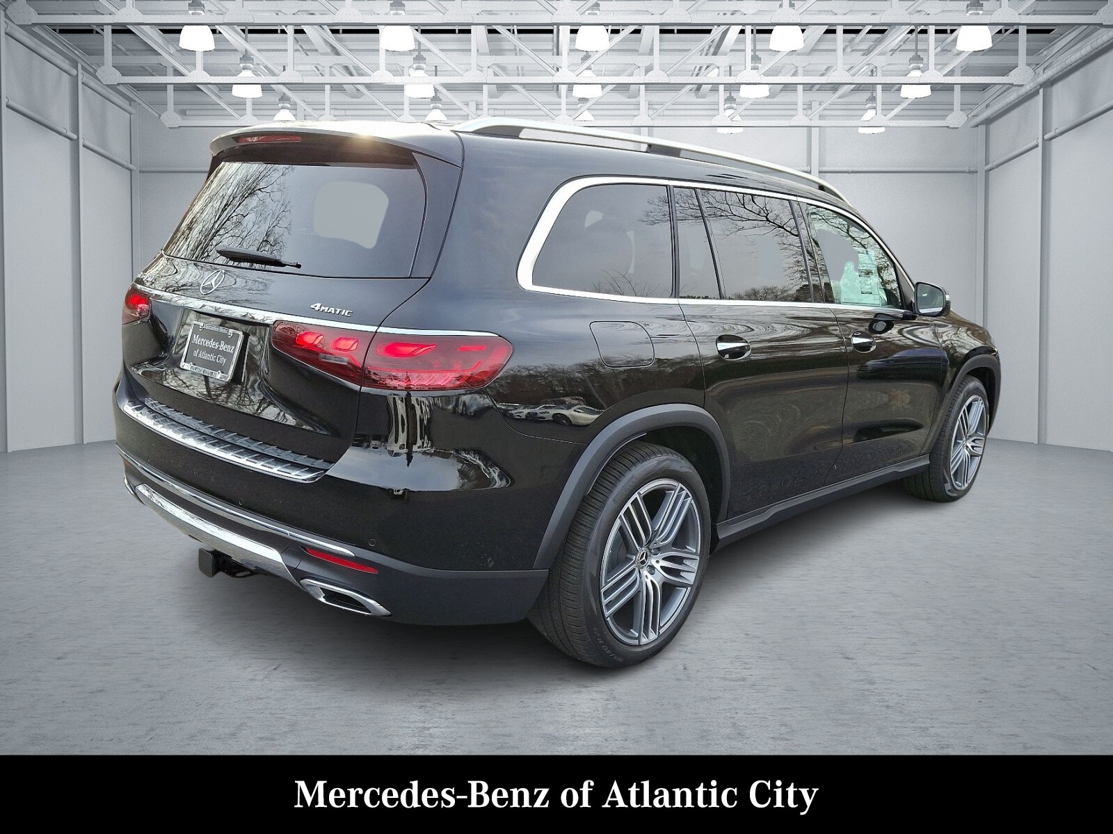 2025 Mercedes Benz GLS 450 4MATIC photo 4