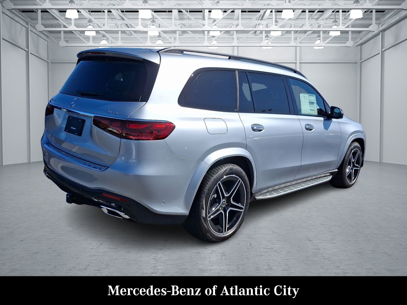 2025 Mercedes Benz GLS 450 4MATIC photo 4