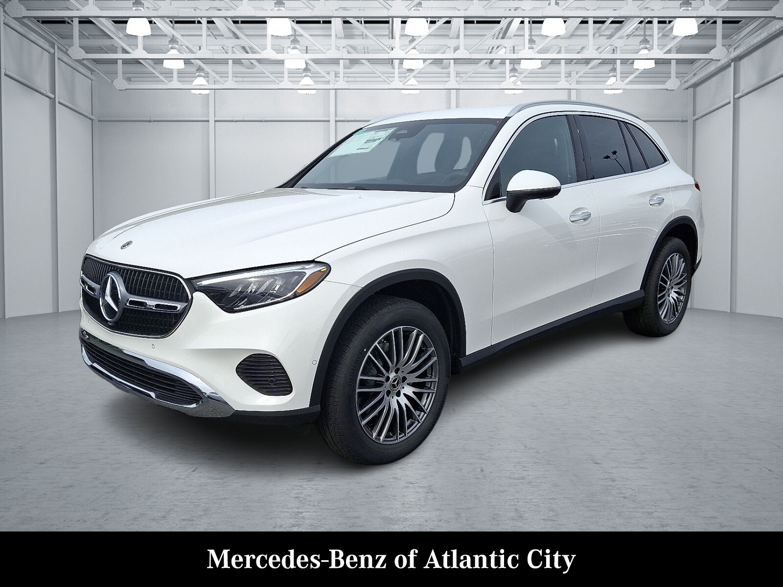 2025 Mercedes Benz GLC 300 4MATIC photo 2