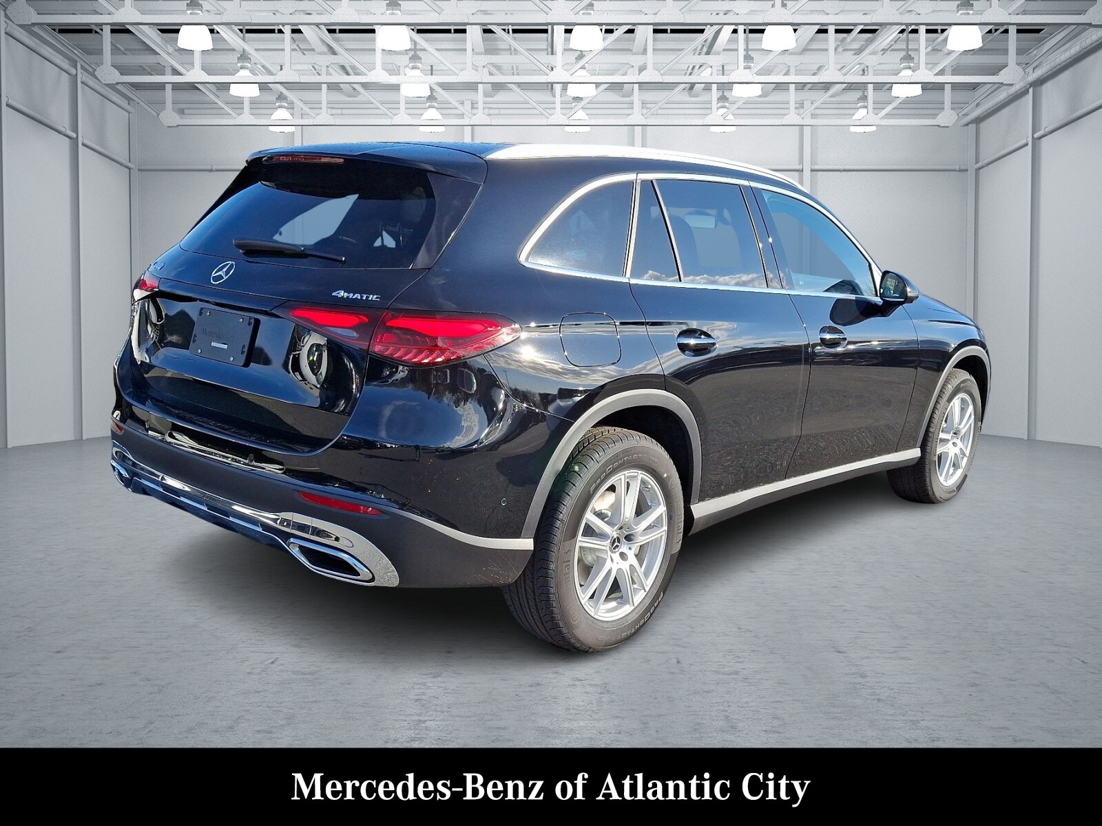 2025 Mercedes Benz GLC 300 4MATIC photo 4