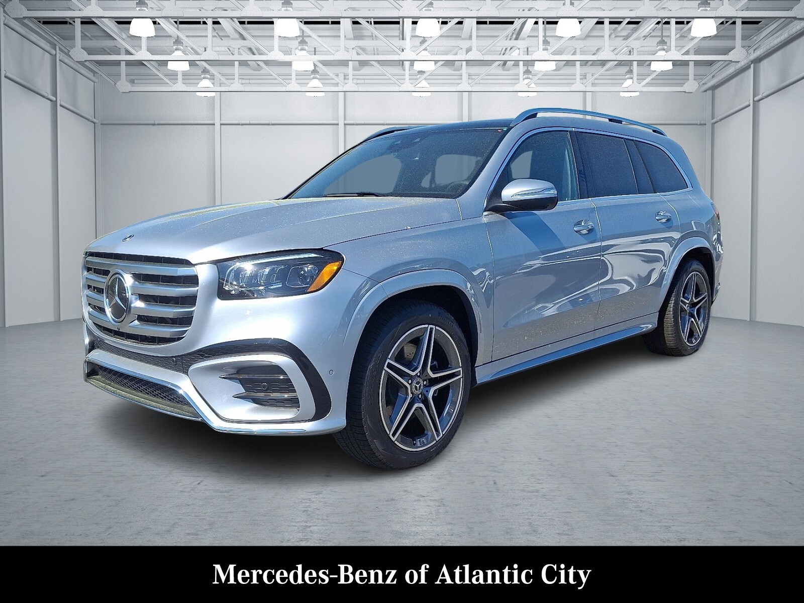 2025 Mercedes Benz GLS 450 4MATIC photo 2