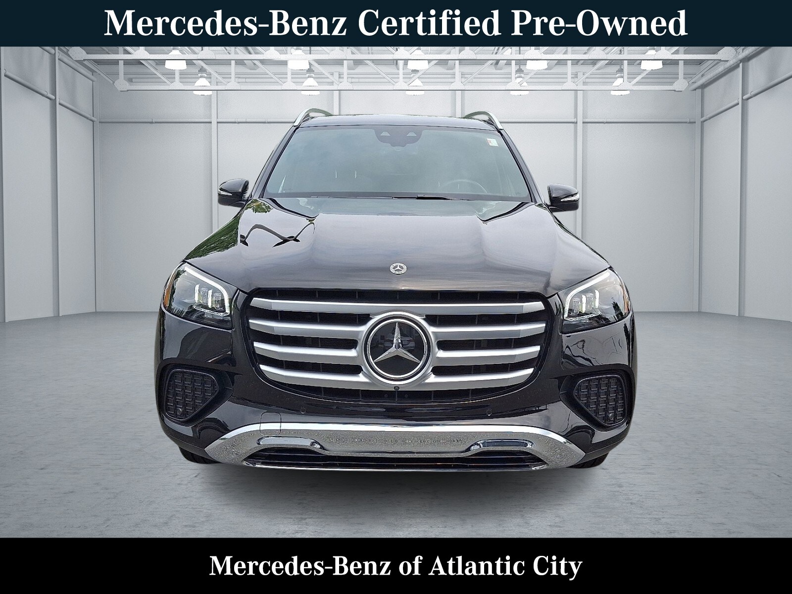 2025 Mercedes Benz GLS 450 4MATIC photo 2
