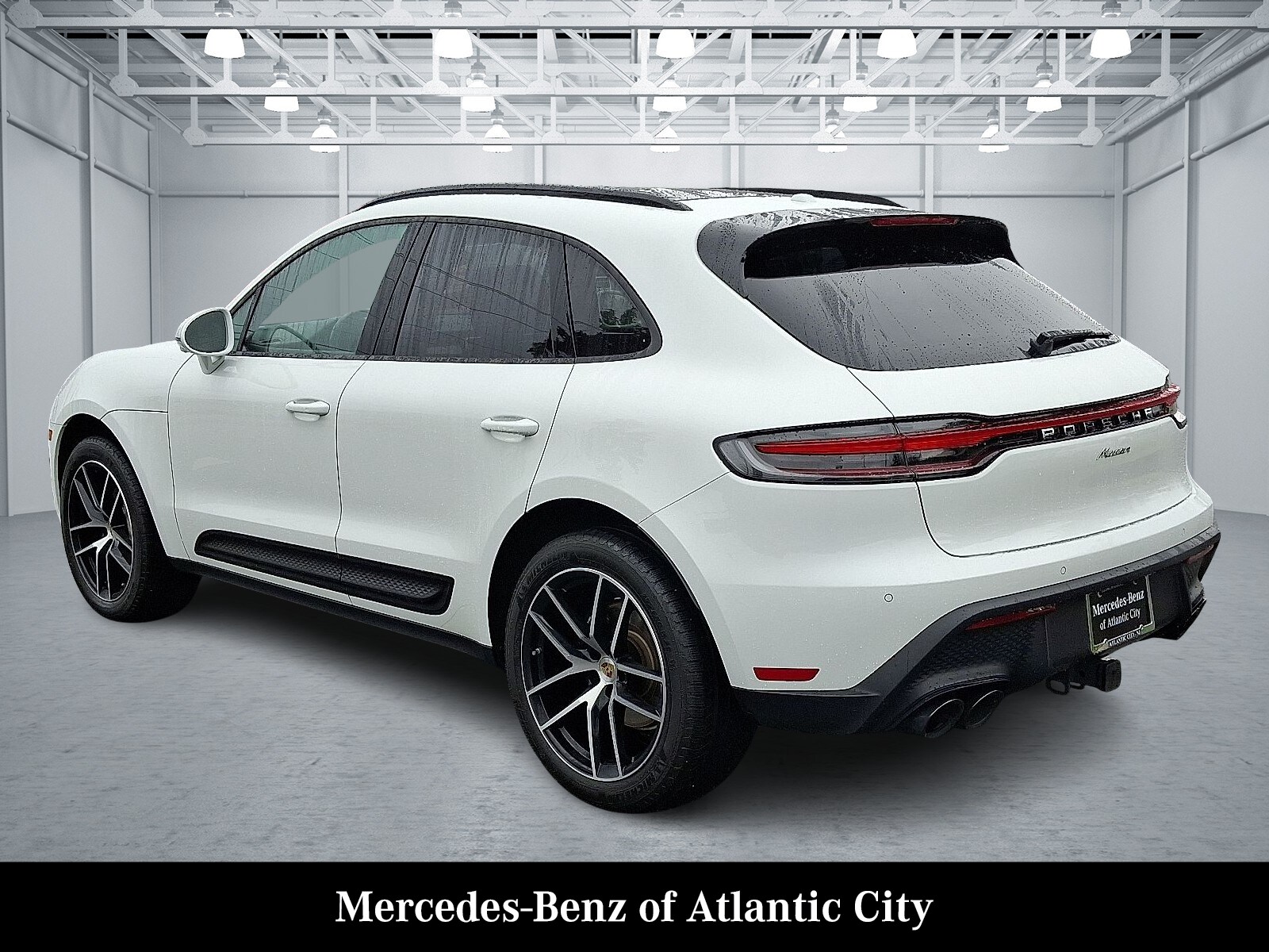 2024 Porsche Macan Base photo 4