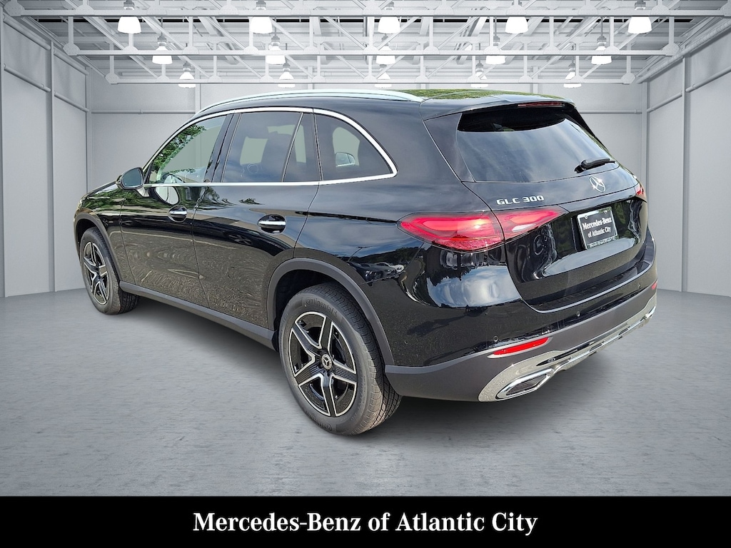 New 2027 Mercedes-Benz GLC 300 4MATIC SUV