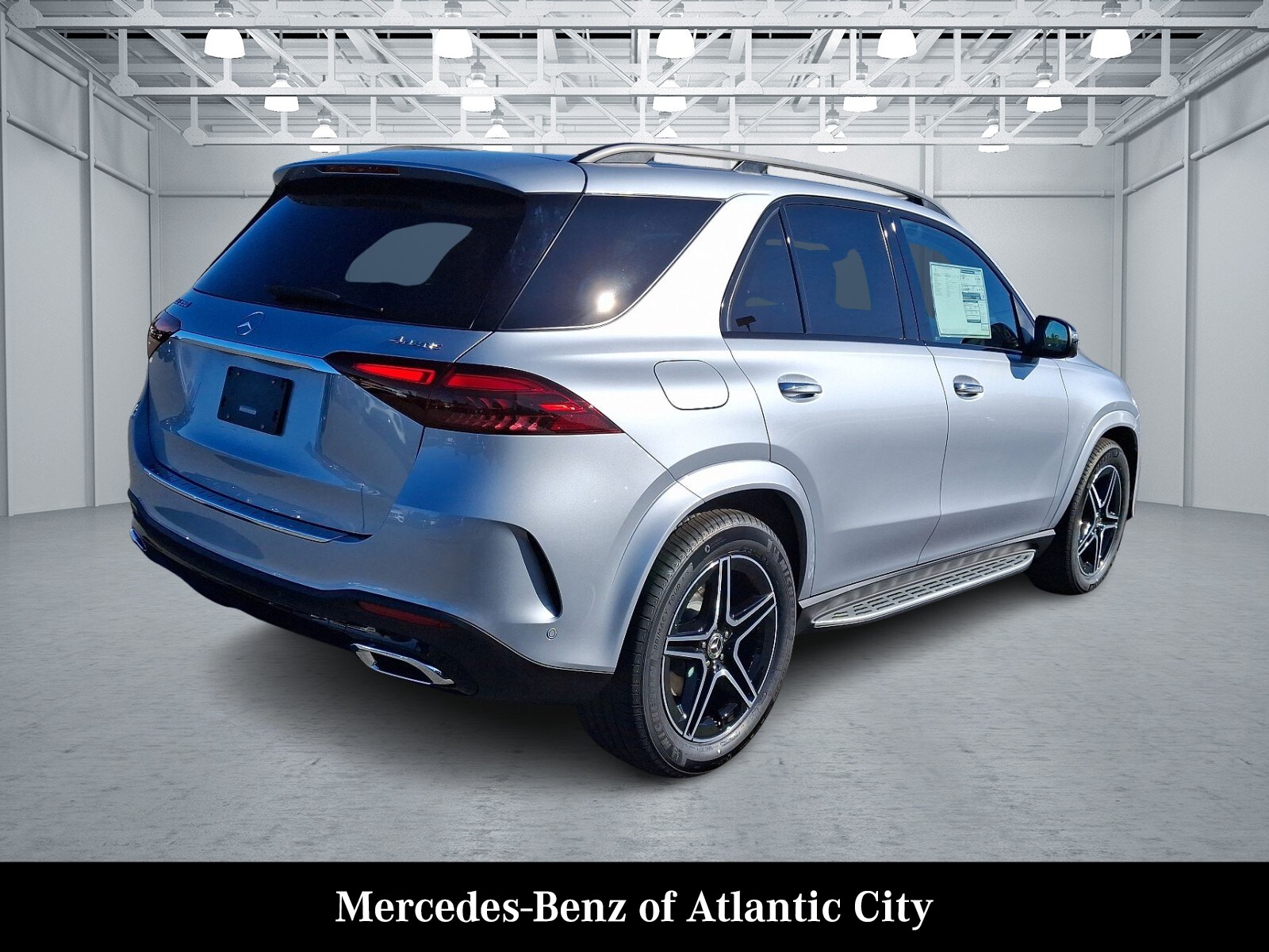 2025 Mercedes Benz GLE 350 4MATIC photo 3