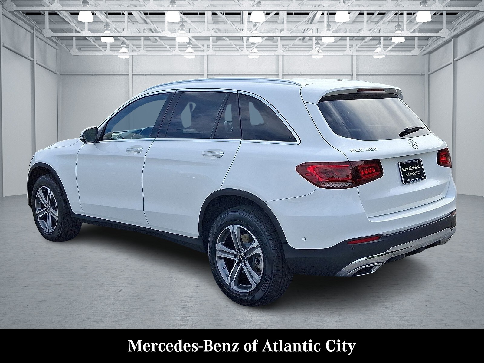 2022 Mercedes Benz GLC 300 4MATIC photo 2