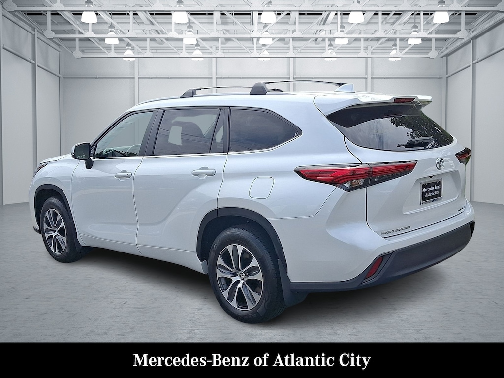 Used 2023 Toyota Highlander XLE SUV