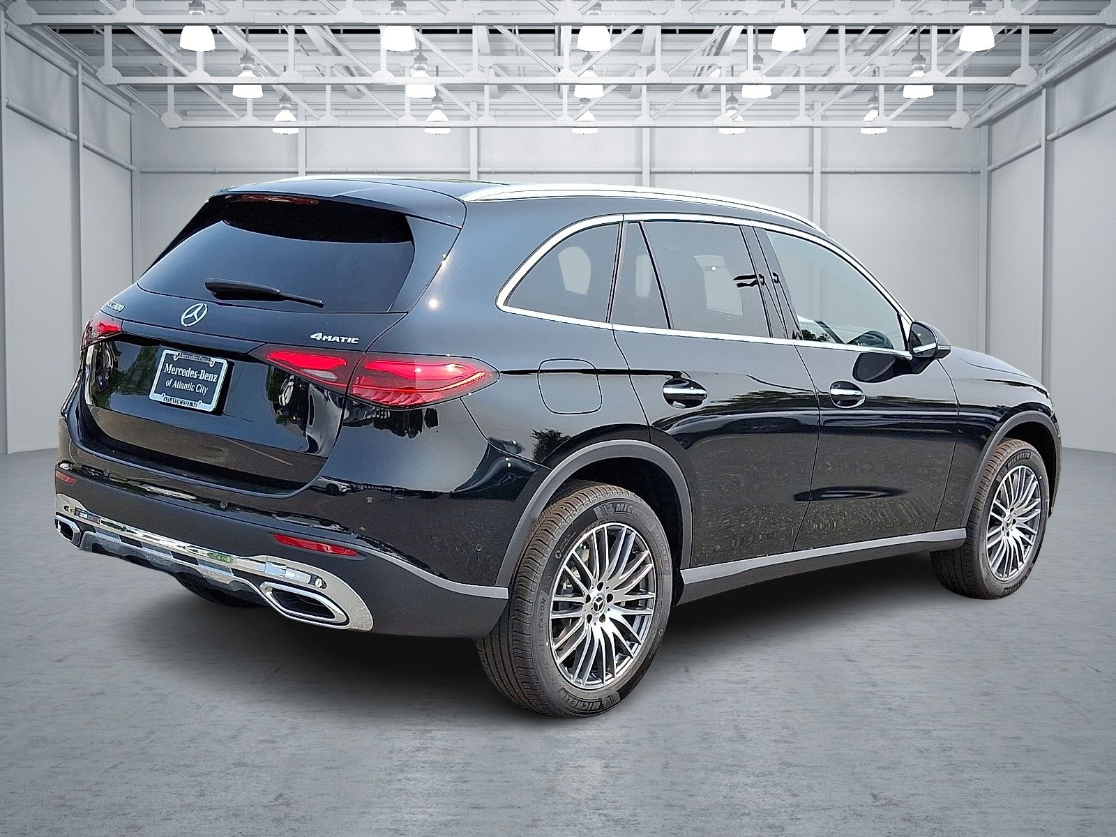 2025 Mercedes-Benz GLC Base - Photo 7