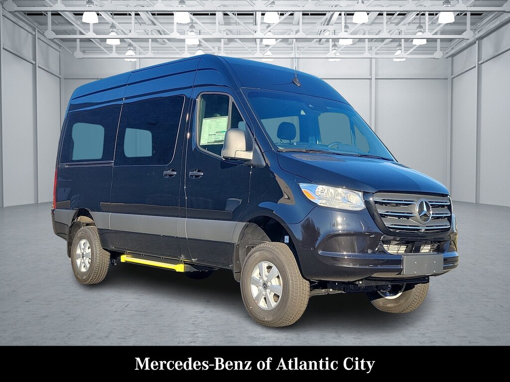 New 2024 Mercedes-Benz Sprinter 2500 Standard Roof 4-Cyl Diesel HO Van