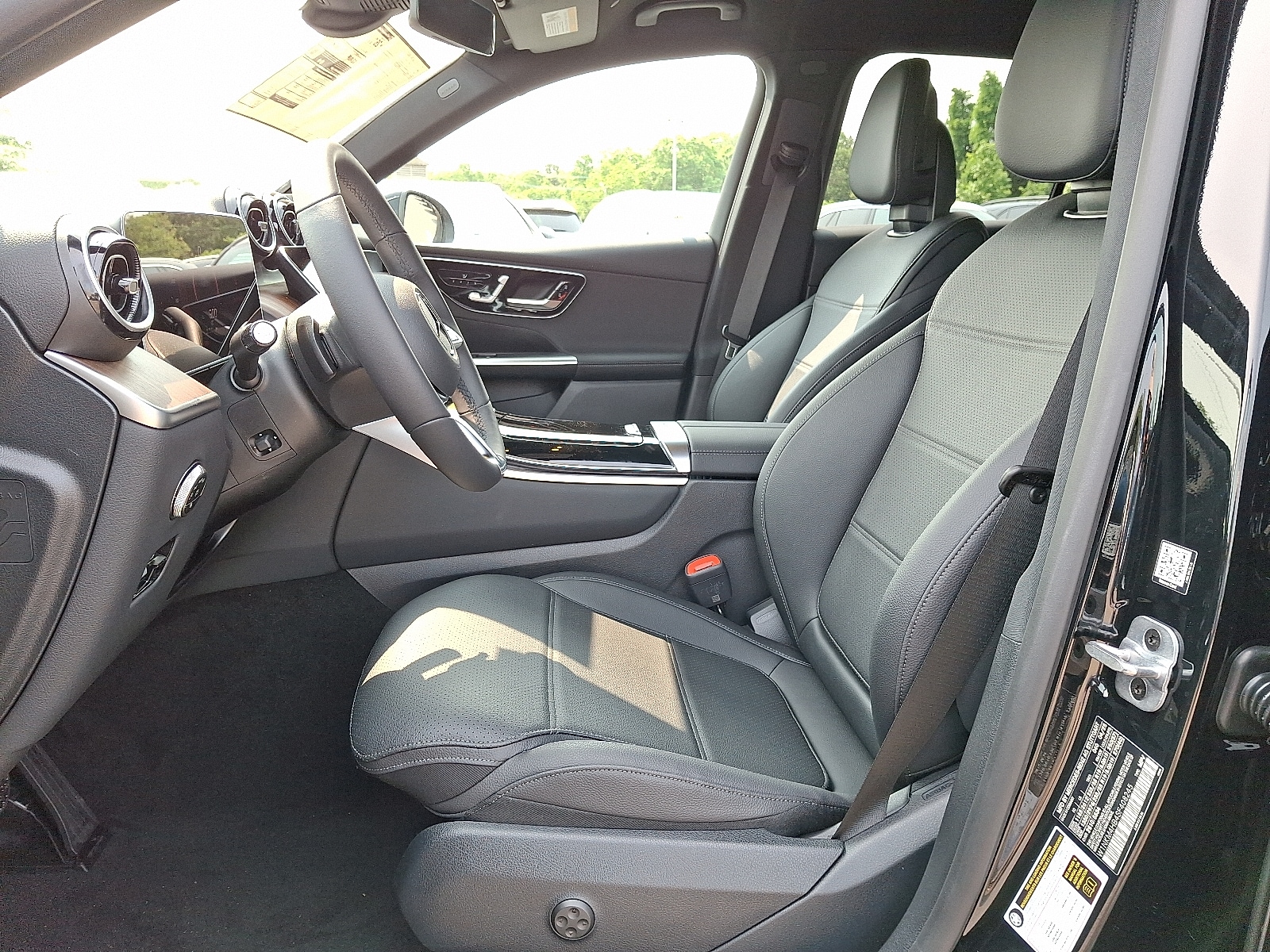 2025 Mercedes-Benz GLC Base - Photo 13