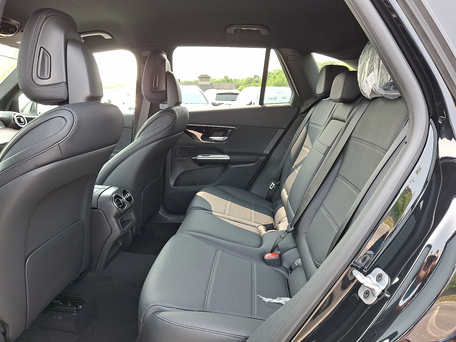 2025 Mercedes-Benz GLC Base - Photo 10