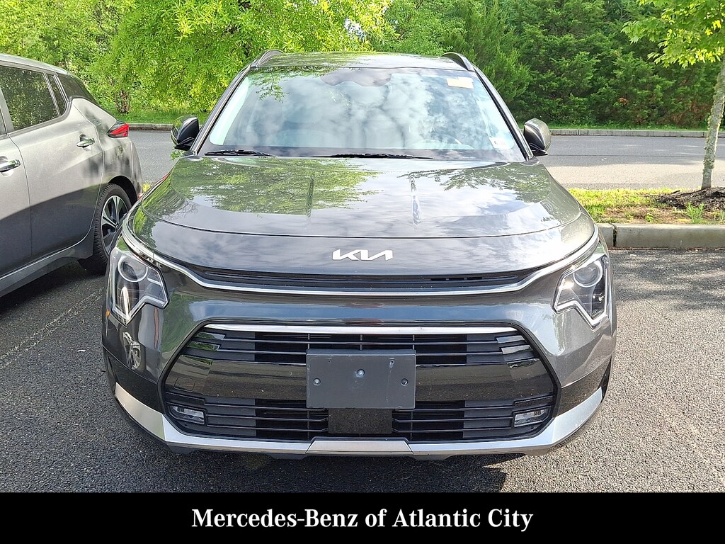 Used 2023 Kia Niro EX Touring SUV