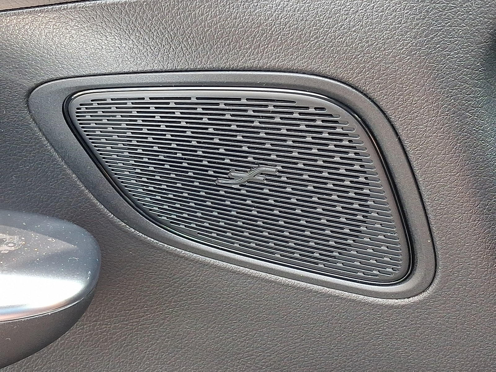 2025 Mercedes-Benz GLC Base - Photo 23