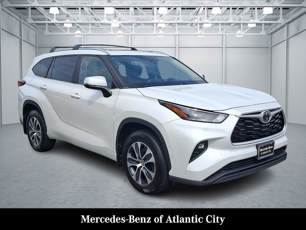 Used 2023 Toyota Highlander XLE SUV