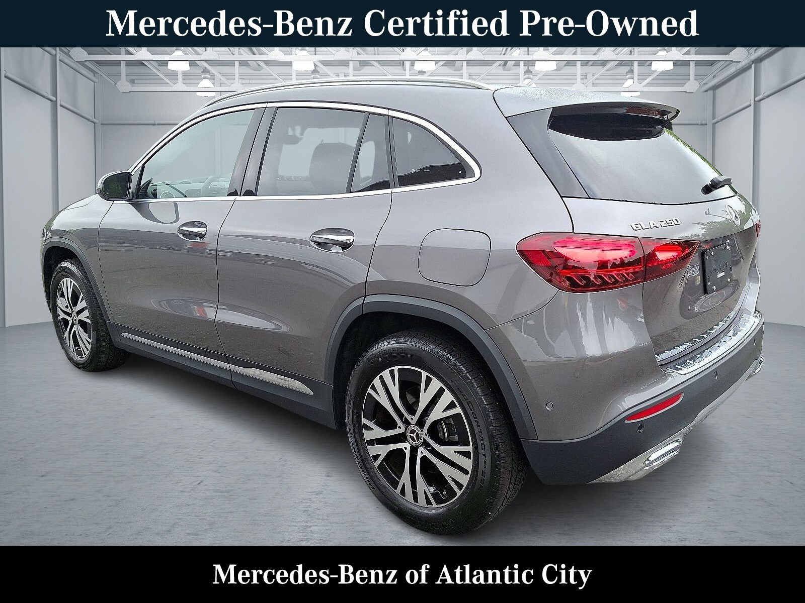 2025 Mercedes Benz GLA 250 4MATIC photo 3