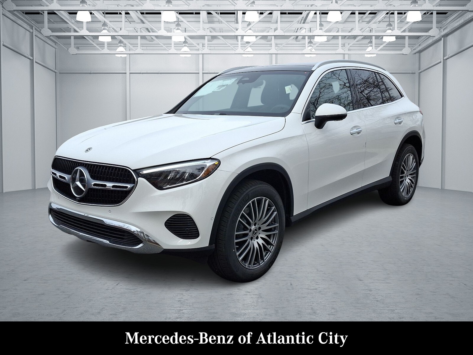 2025 Mercedes Benz GLC 300 4MATIC photo 2