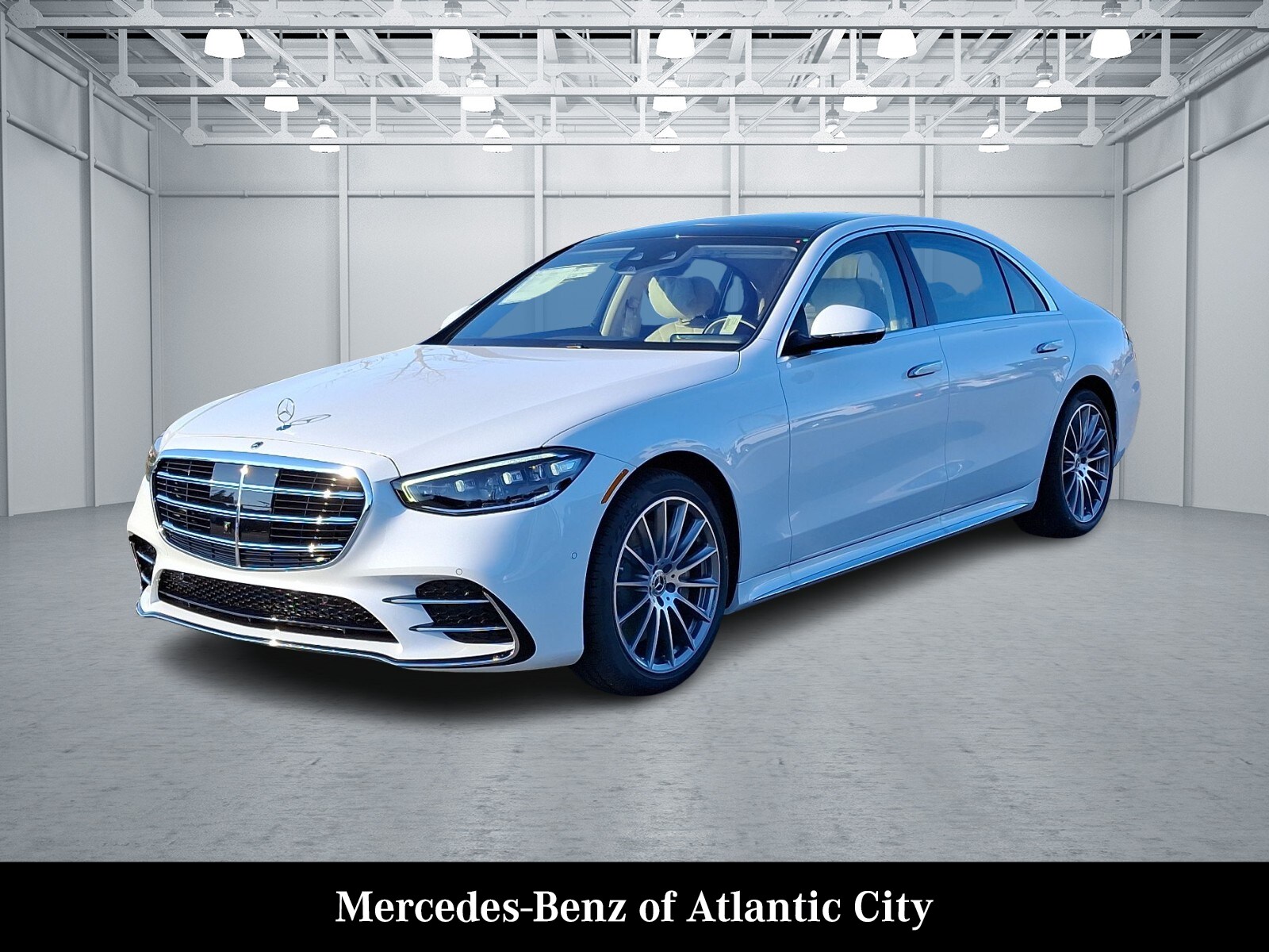 2025 Mercedes Benz S 580 4MATIC photo 2