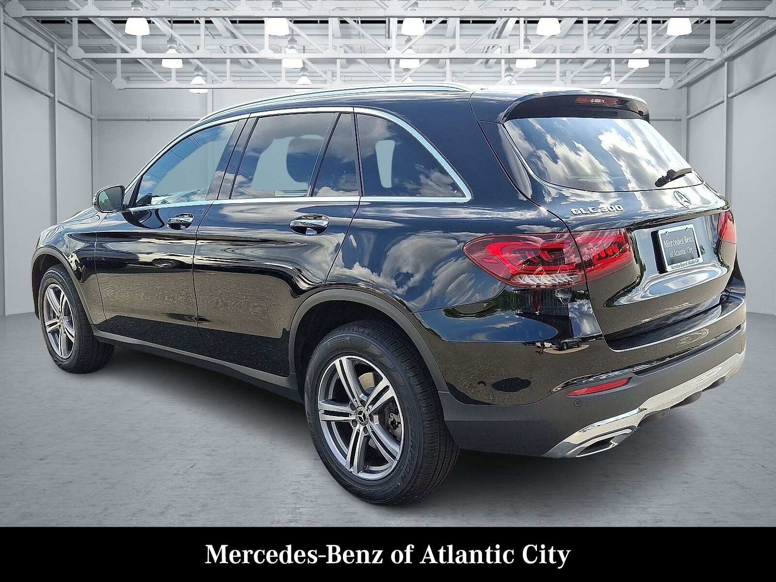 2021 Mercedes Benz GLC 300 4MATIC photo 4