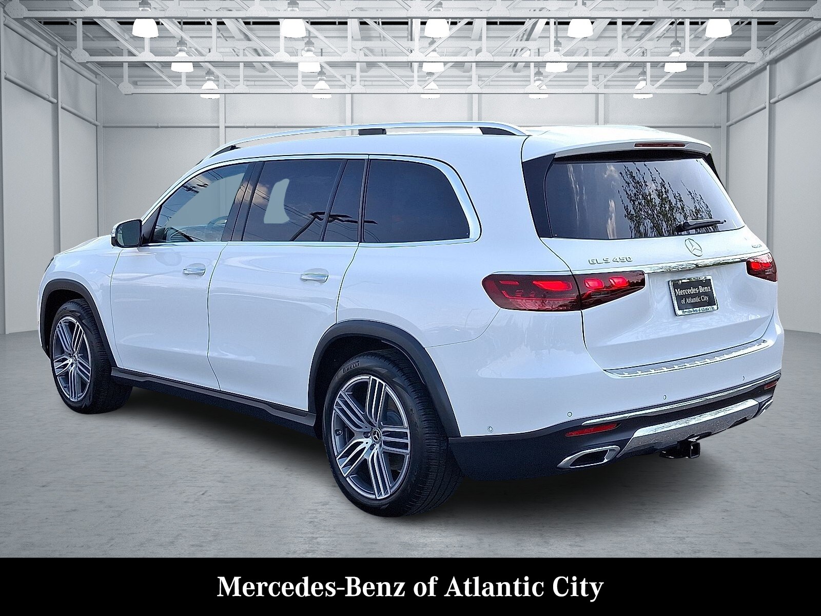 2024 Mercedes Benz GLS 450 photo 4