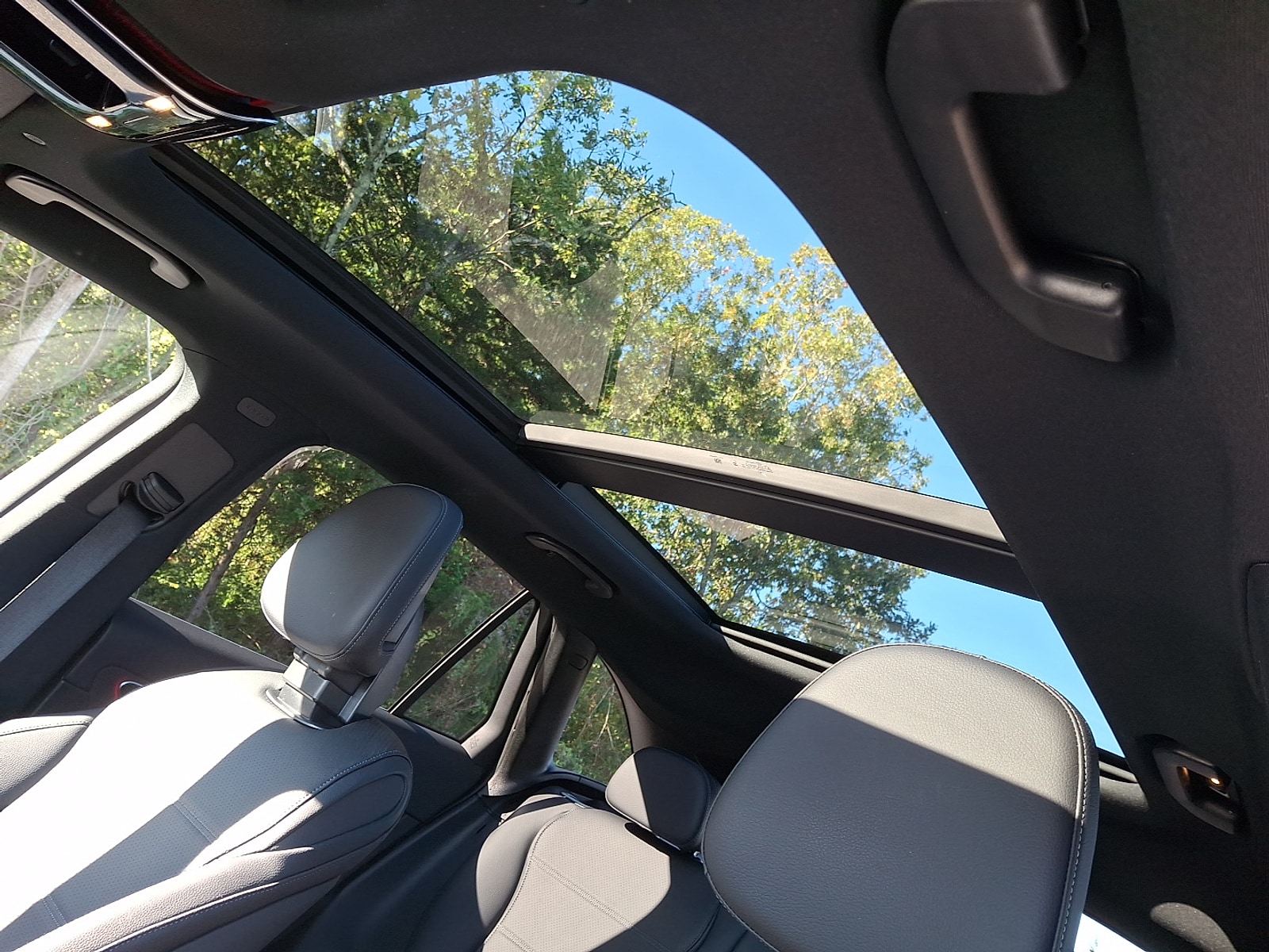 2025 Mercedes-Benz GLC Base - Photo 14