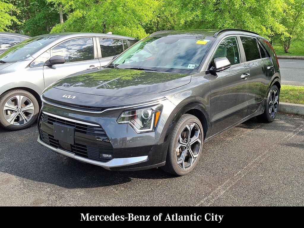 Used 2023 Kia Niro EX Touring SUV