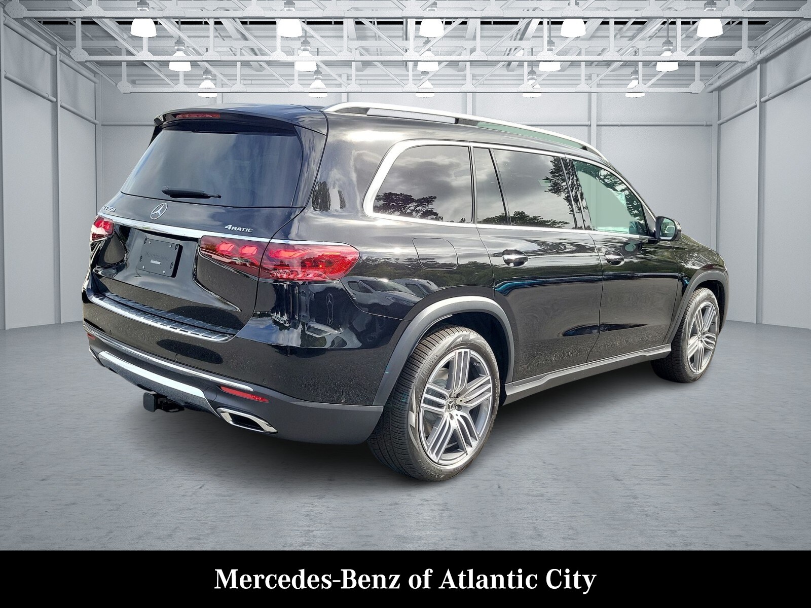 2025 Mercedes Benz GLS 450 4MATIC photo 4