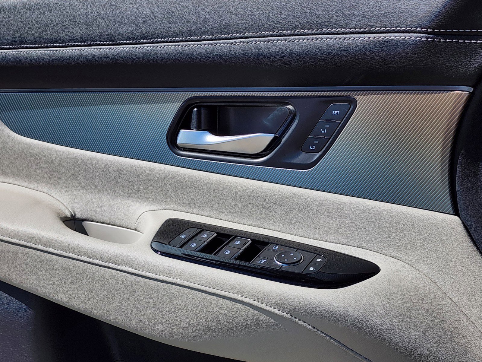 2025 Nissan Murano SL - Photo 8