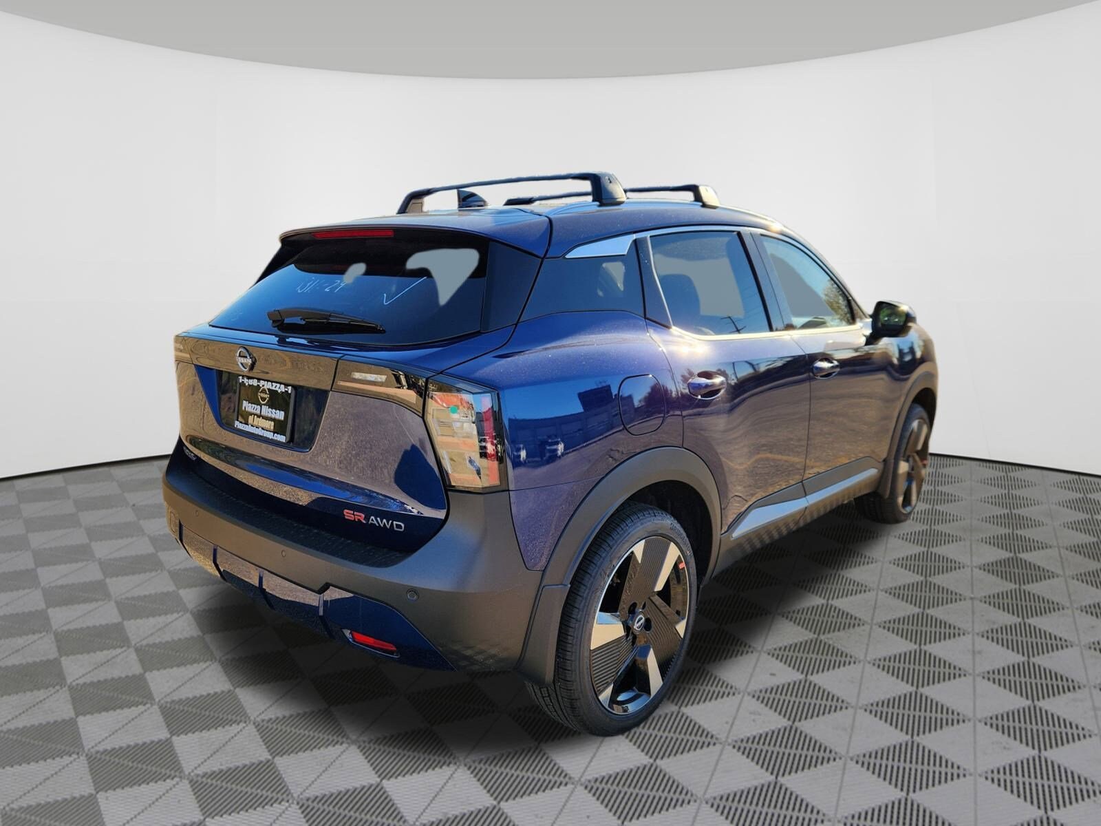 2026 Nissan Kicks SR photo 3