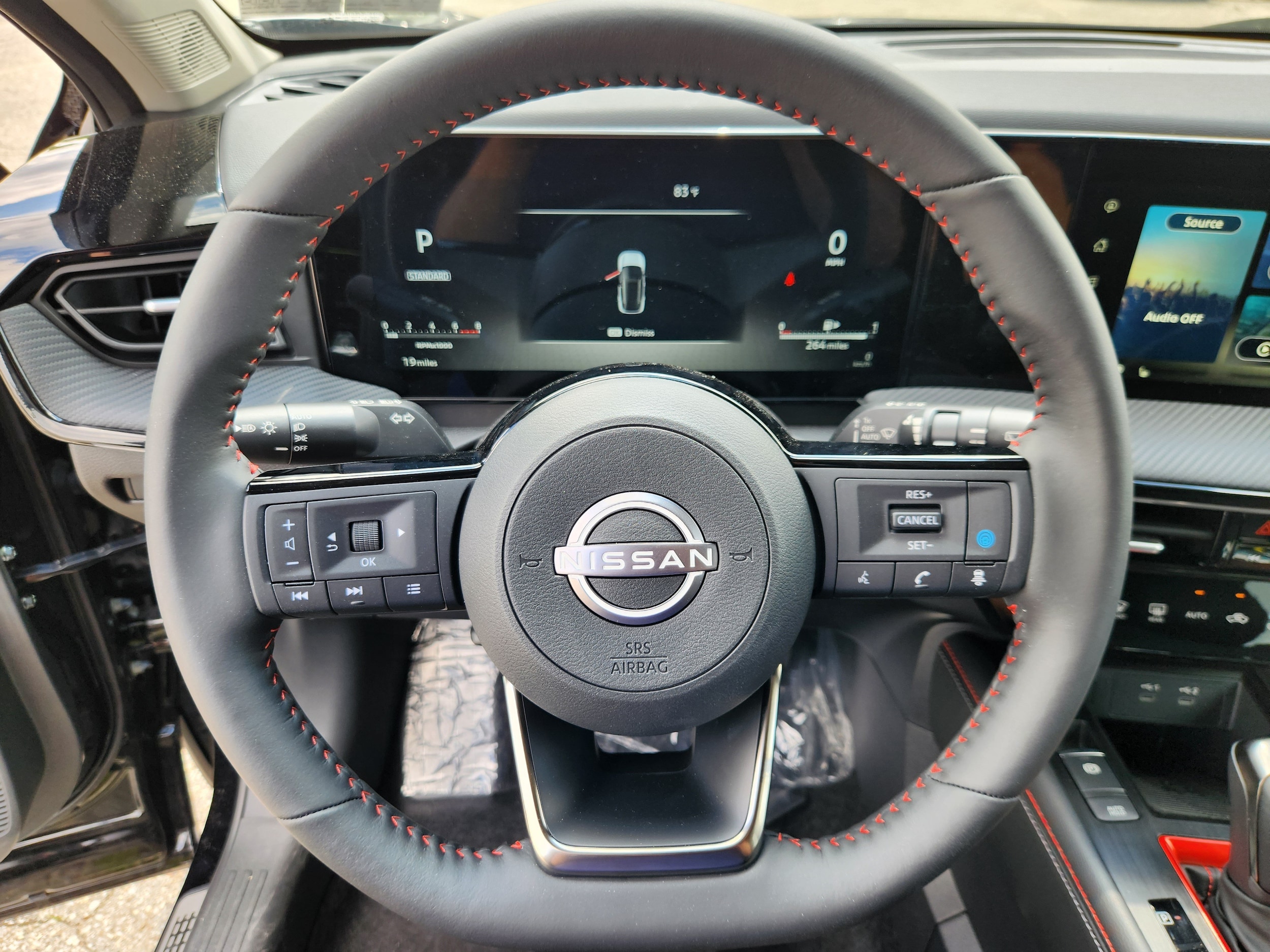 2025 Nissan Kicks SR AWD - Photo 9