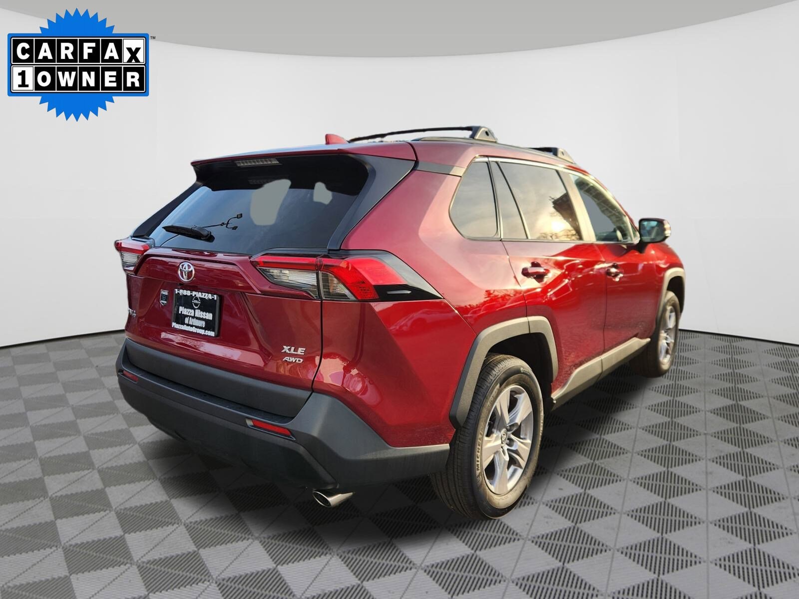 2025 Toyota RAV4 XLE photo 4