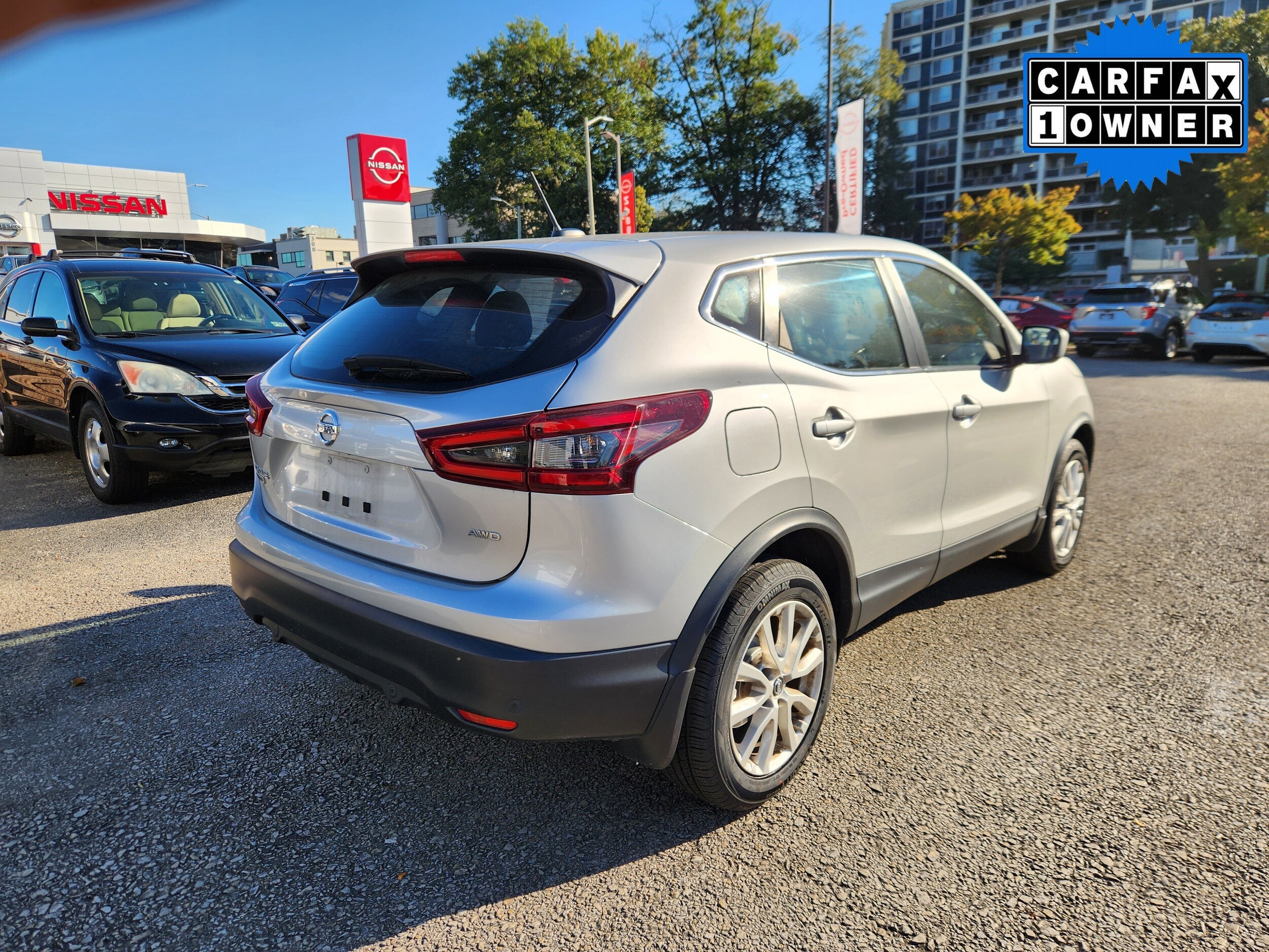 2022 Nissan Rogue Sport S photo 3