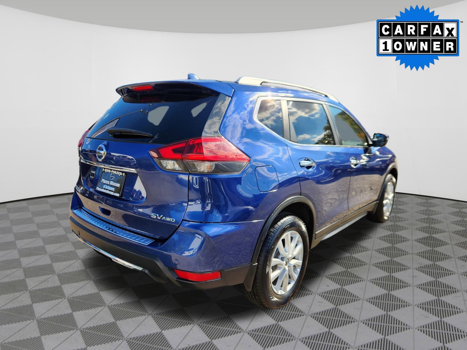 2019 Nissan Rogue SV photo 3