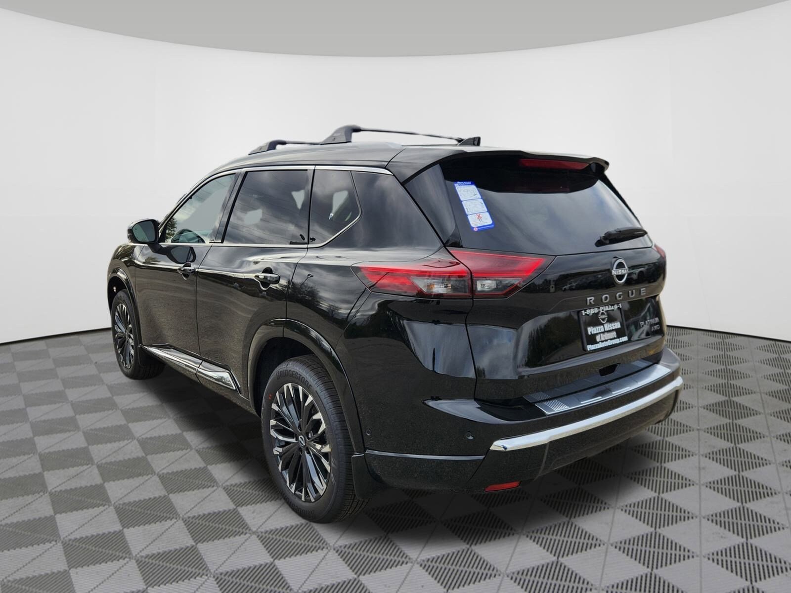 2026 Nissan Rogue Platinum photo 3