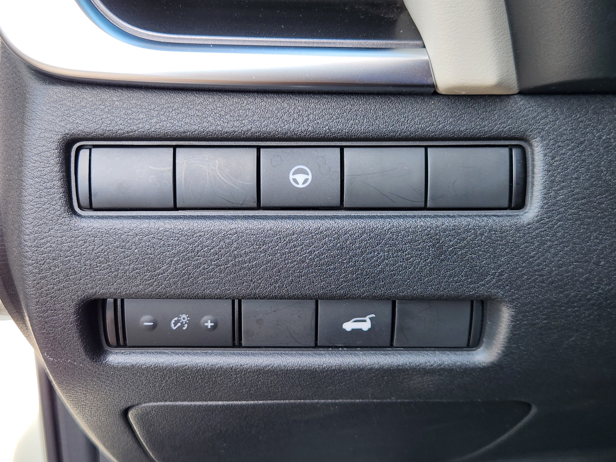 2022 Nissan Rogue SV - Photo 25