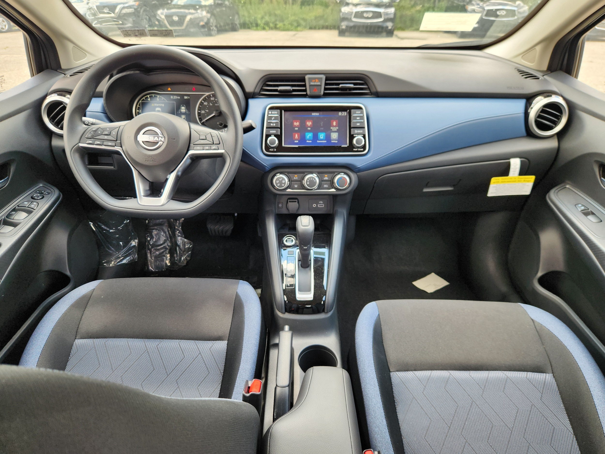 2025 Nissan Versa Sedan SV - Photo 7