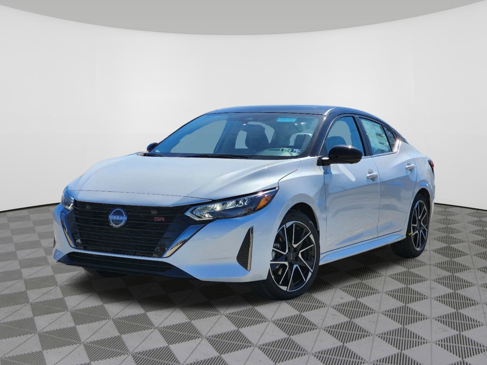 2025 Nissan Sentra SR photo 3