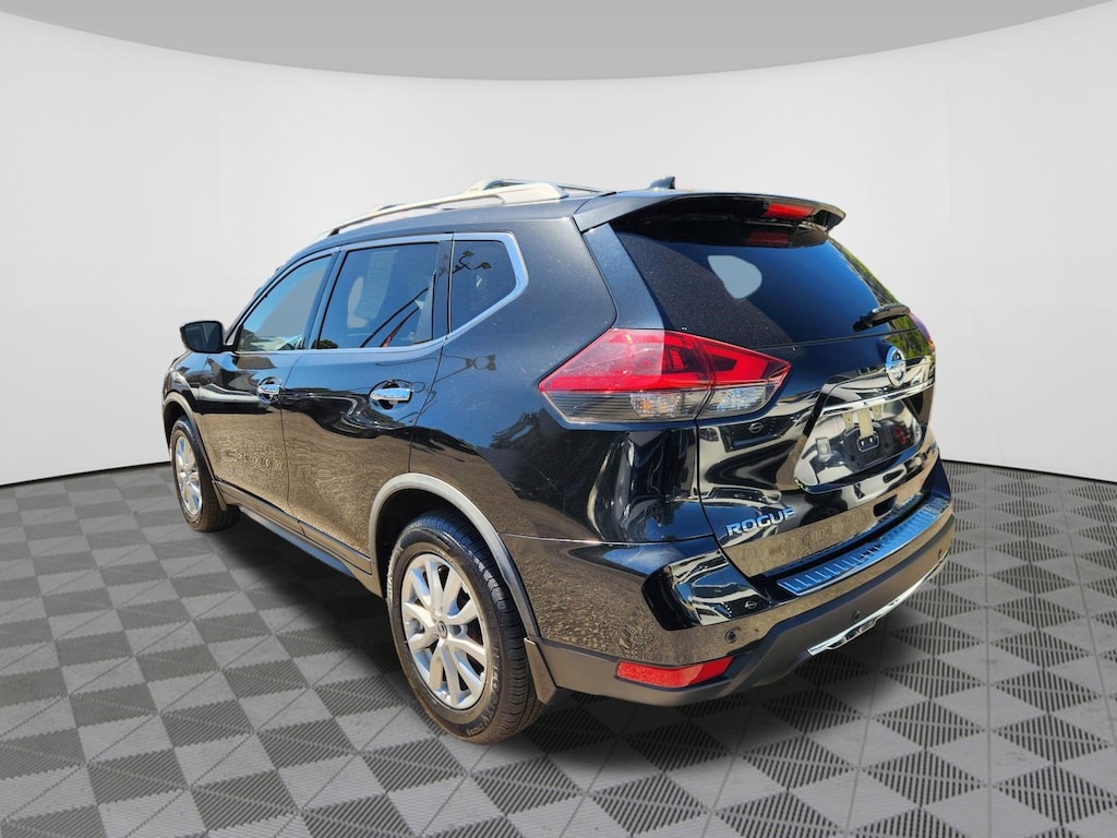 Used 2020 Nissan Rogue SV SUV