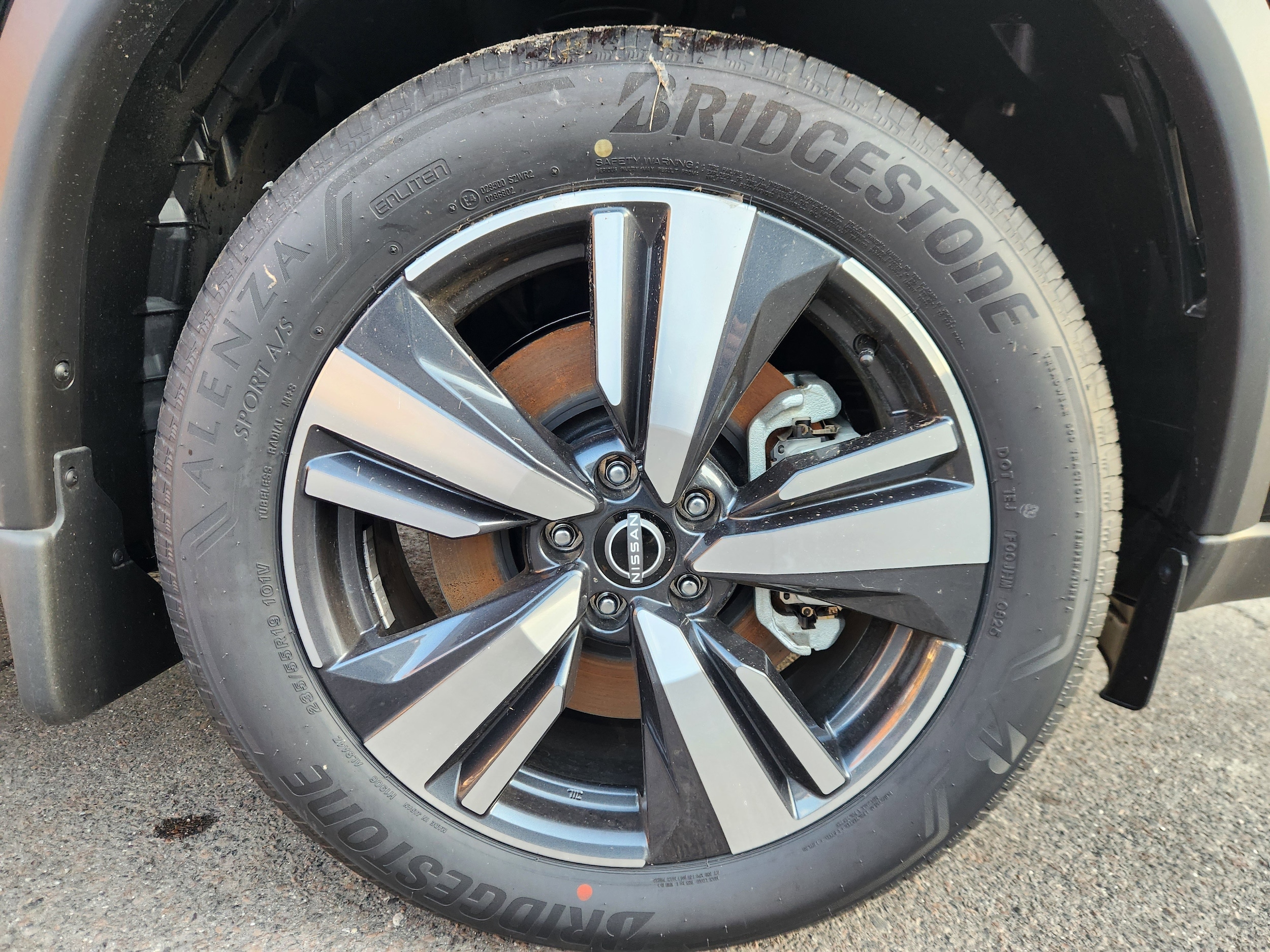 2025 Nissan Rogue SL - Photo 14