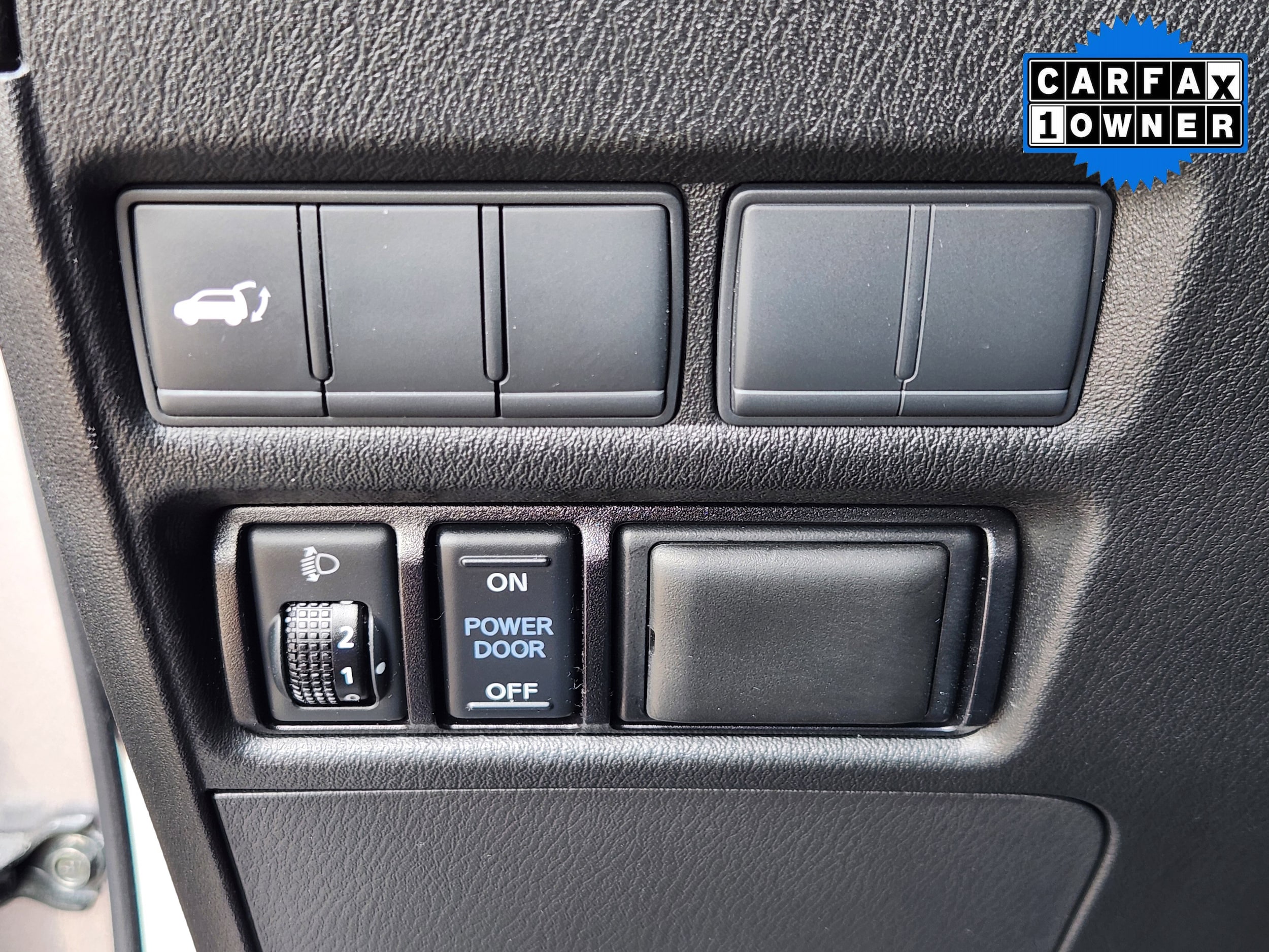 2018 Nissan Armada SL photo 2