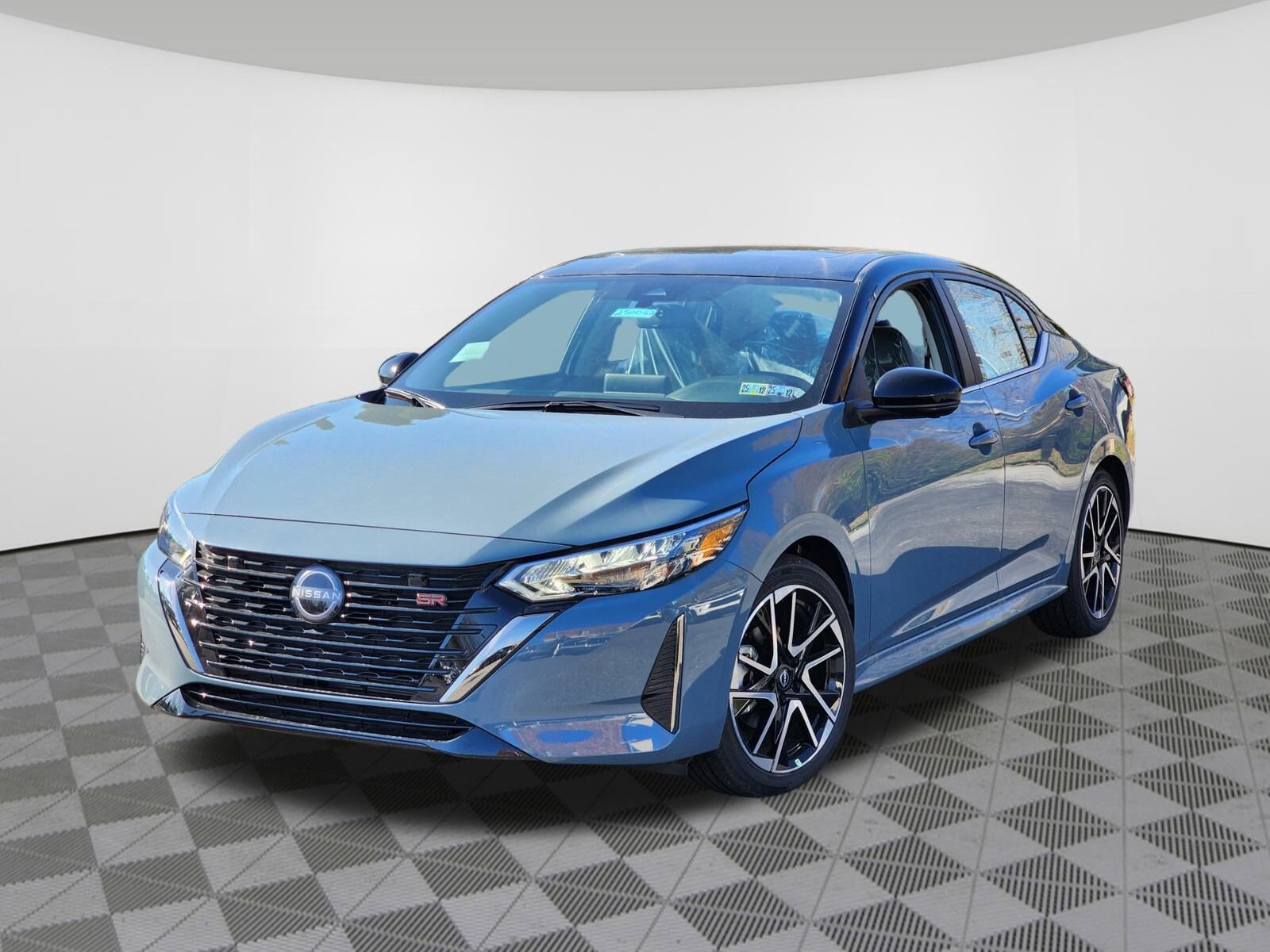 2025 Nissan Sentra SR photo 4