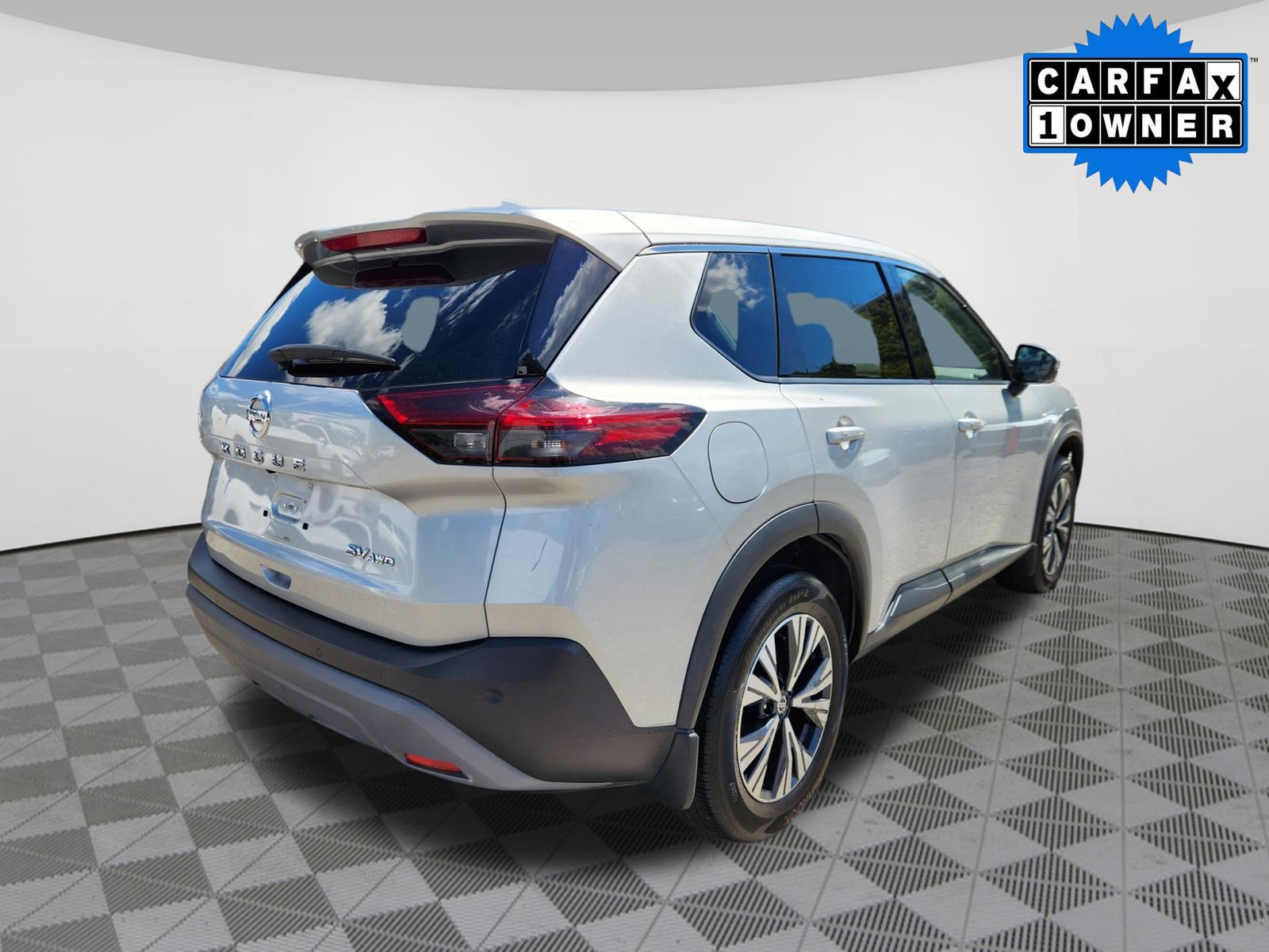2021 Nissan Rogue SV photo 4