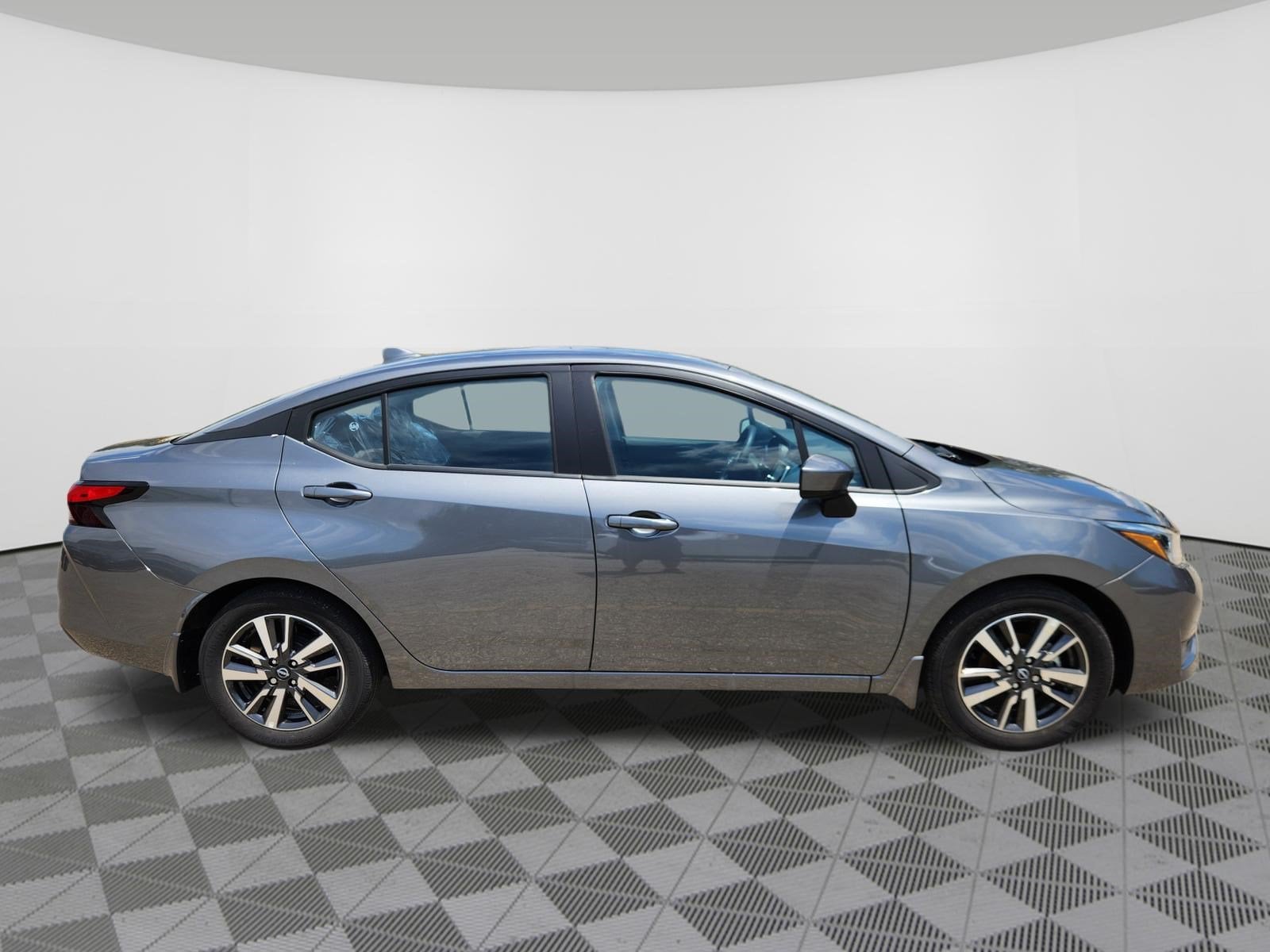 2025 Nissan Versa Sedan SV - Photo 6