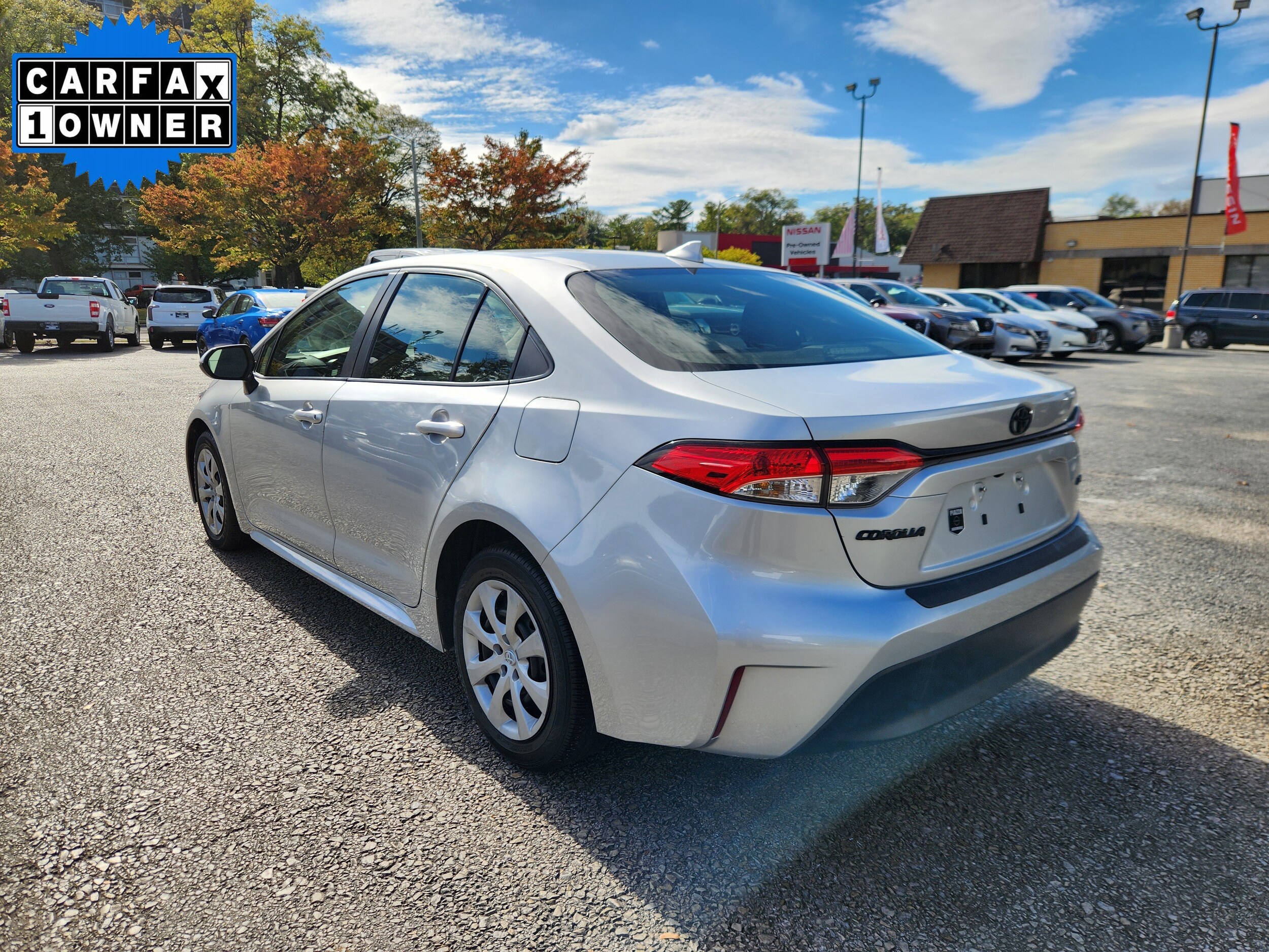 2023 Toyota Corolla LE photo 3