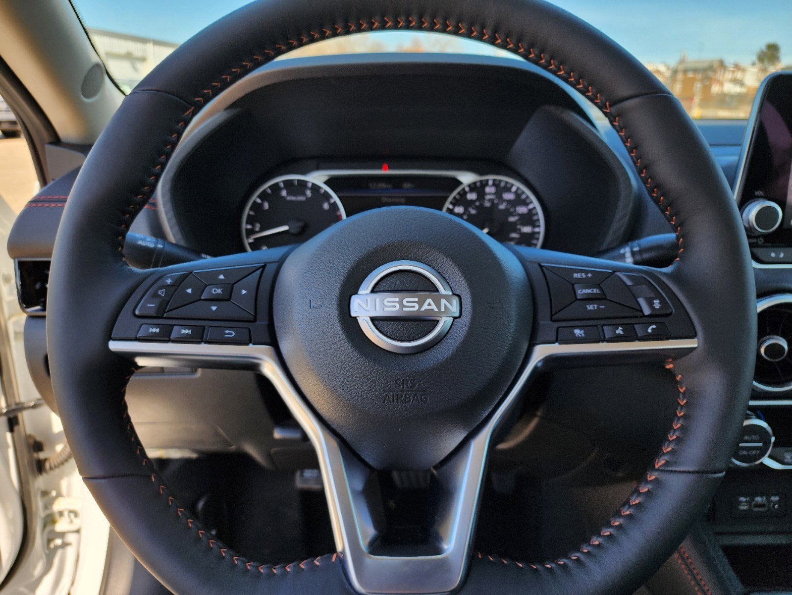 2025 Nissan Sentra SR - Photo 9