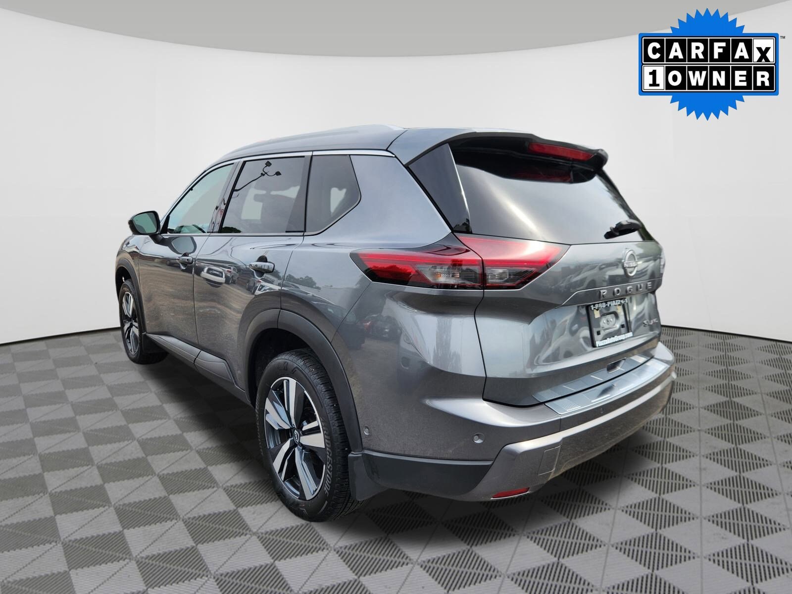 2024 Nissan Rogue SL photo 3