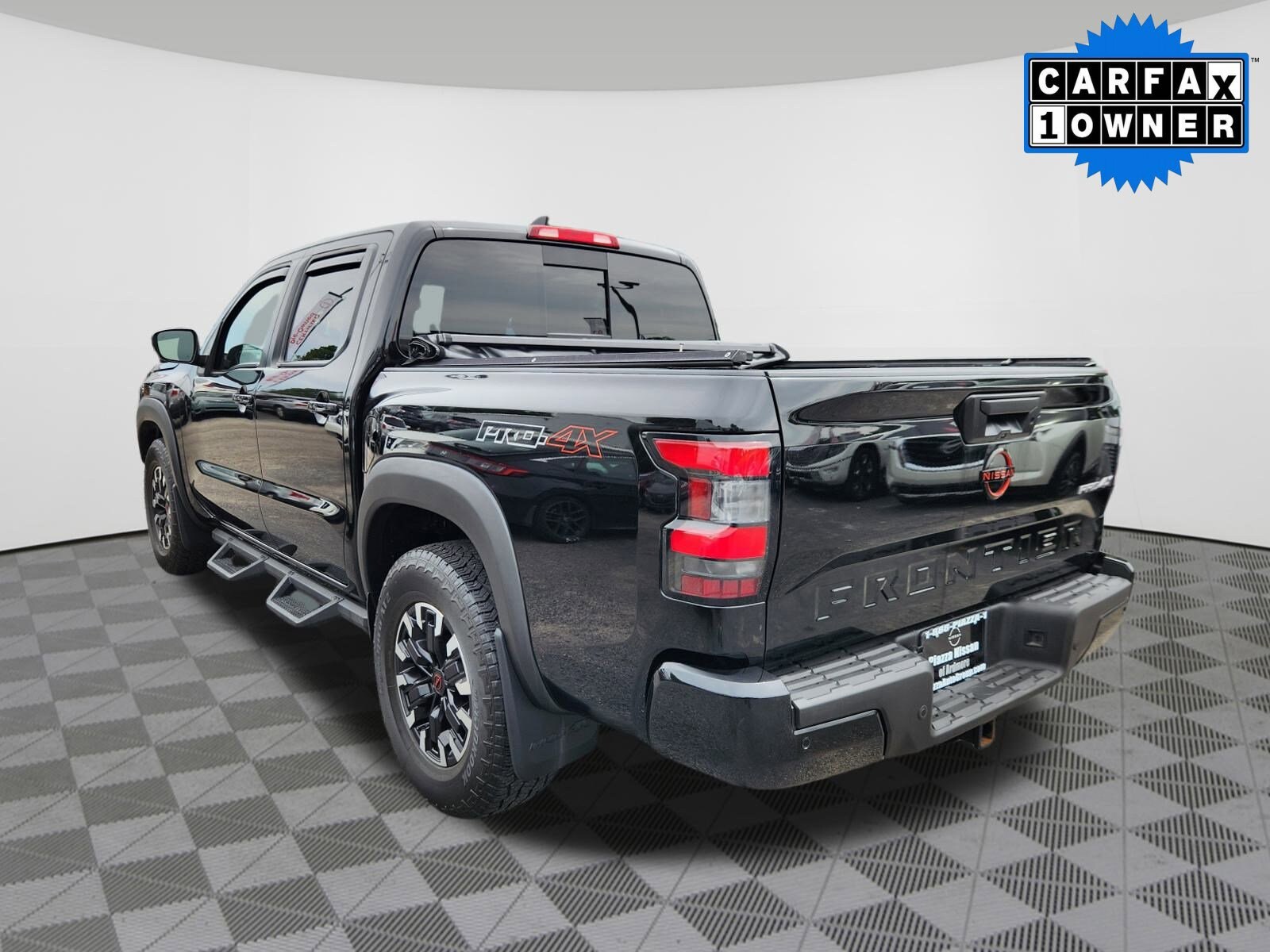2023 Nissan Frontier PRO-4X photo 3
