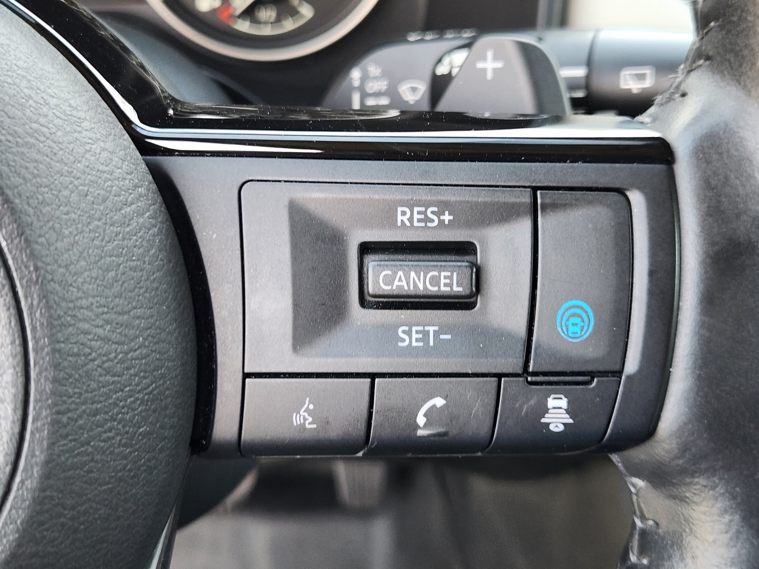 2022 Nissan Rogue SV - Photo 24